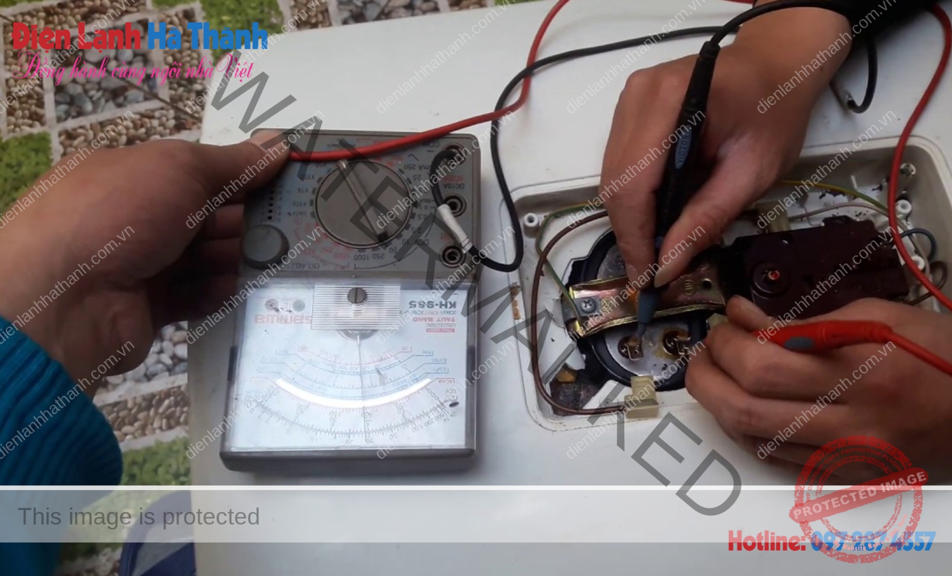 sua-binh-nong-lanh-ariston-khong-sang-den